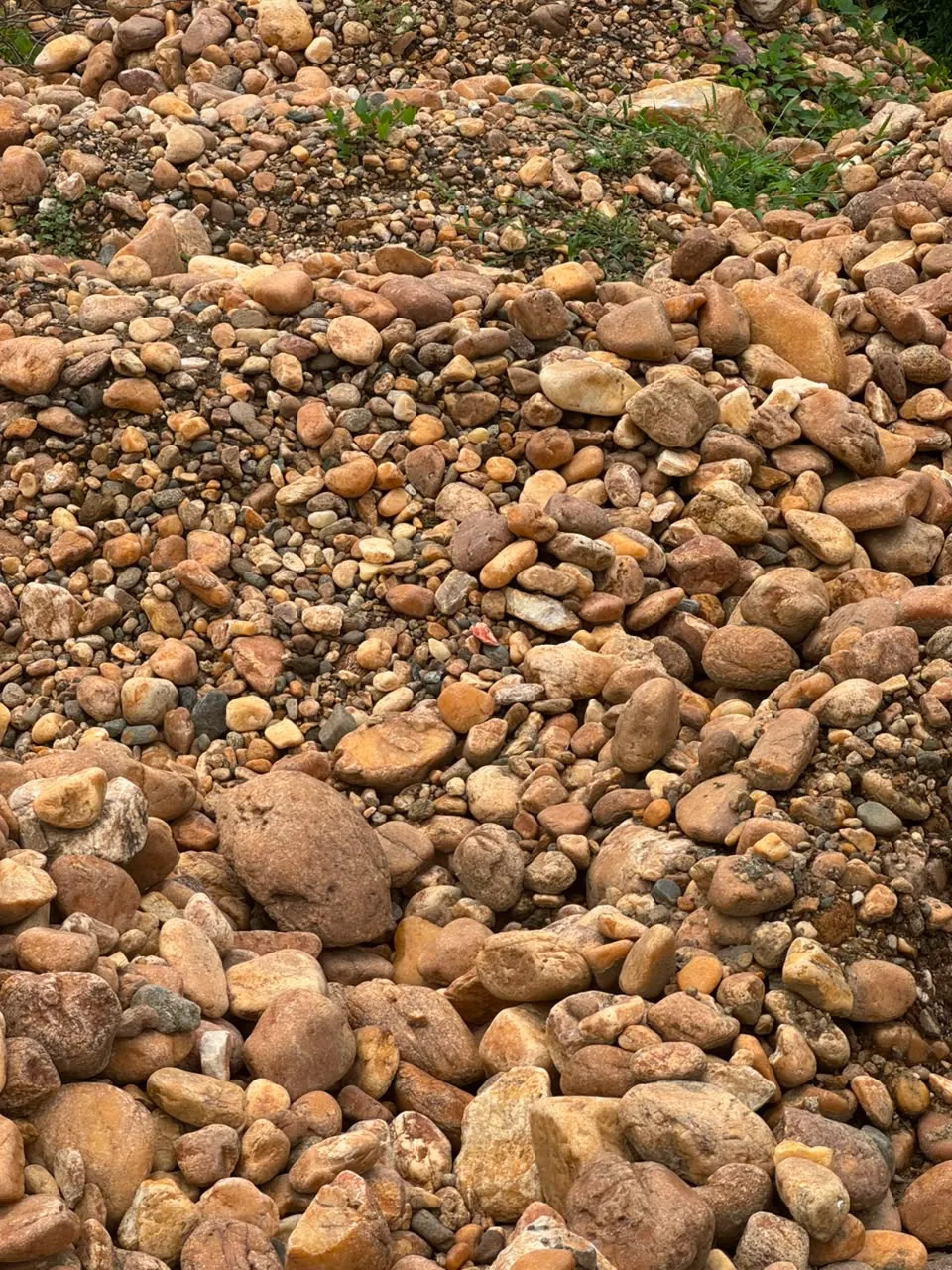 Gabion wall rocks